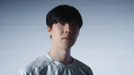 DK战队赛后采访爆发选手争论，团队分歧引发粉丝两极反应-电竞比分网